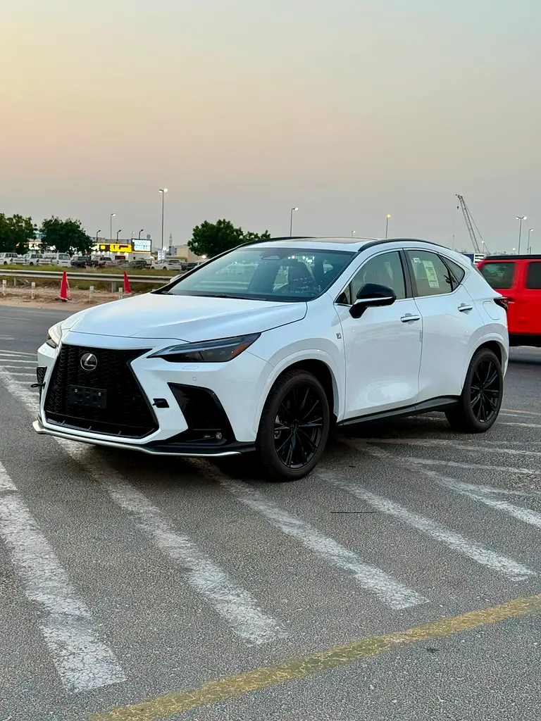 Lexus NX-Series 2026 — photo 1 of 19