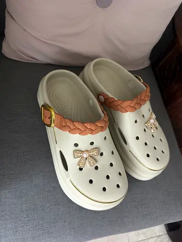 Women elegant premium shoe