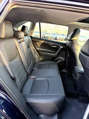صورة 11 لـ 2025 Toyota RAV 4