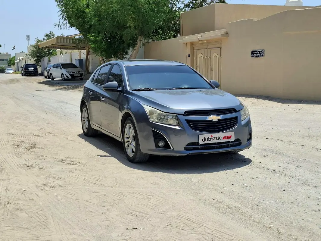 Chevrolet Cruze 2013 — photo 1 of 15