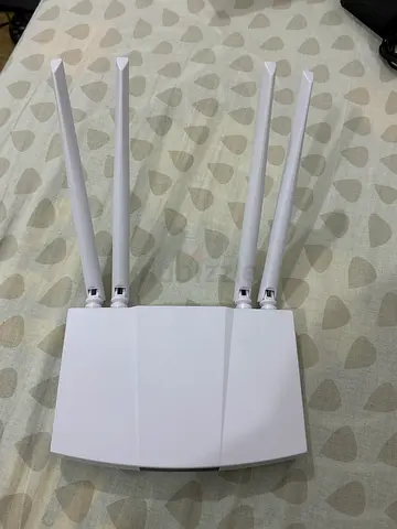 MC119 Sim Dual-Band Wireless Router with 4 External Antennas - Good Condition