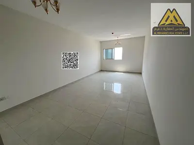 ثاني صف بكورنيش عجمان شقة غرفتين وصالة إطلالة مميزة مع باركن خاص