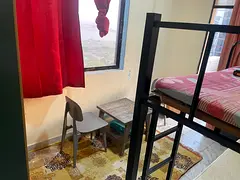 Room for 1 or 2 executive - Khalifa Street Corniche