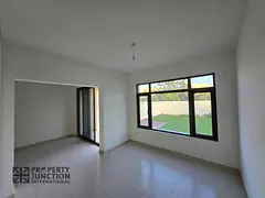 Corner Type E | Opposite Pool & Park