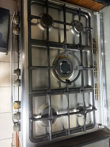 Stainless Steel 5-Burner Gas Stove / Range - Used