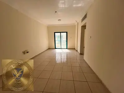 غرفتين وصالة للإيجار في القاسمية الند بمساحة واسعة وبلكونة ومطبخ مجهز وتكييف مركزي وتشطيبات عصرية