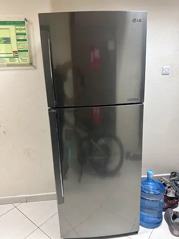 LG Stainless Steel Top-Freezer Refrigerator – Good Working Condition