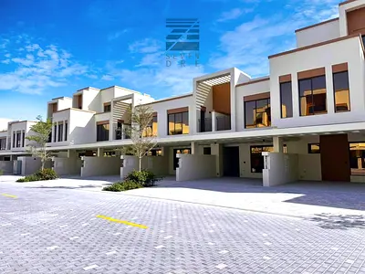 PRIME LOCATION | NEGOTIABLE | SINGLE ROW | CLOSE TO LAGOON AND CENTRAL HUB | MULTIPLE OPTIONS AVAIL