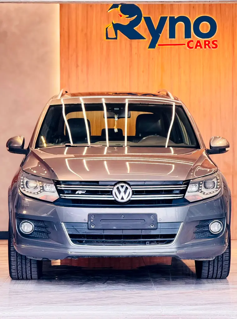 Volkswagen Tiguan 2016 — photo 1 of 9
