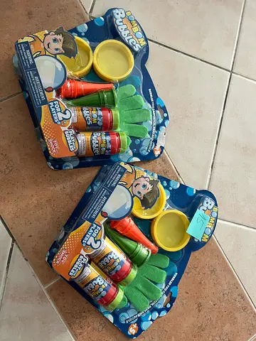 Set of 2 Kids Bubble Play Kits with Gloves and Wands - New