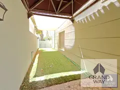 Spacious villa I Well Maintained I Private Garden