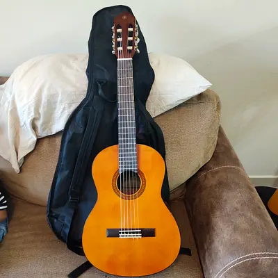 Yamaha CGS102a Classical Nylon-String Acoustic Guitar with Soft Case