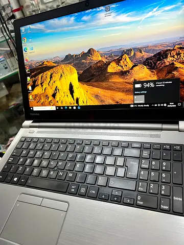 Toshiba laptop corr i5 6 ganeration