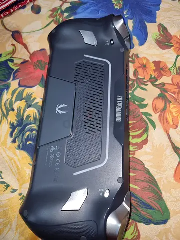 ZOTAC Gaming Handheld PC / Portable Gaming Console - Good Condition