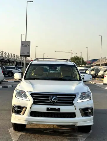 Lexus LX 570 Sport S+ 2015 | GCC Specs | Pristine Condition