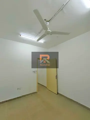 Spacious Studio - Closed Kitchen - Excellent Location