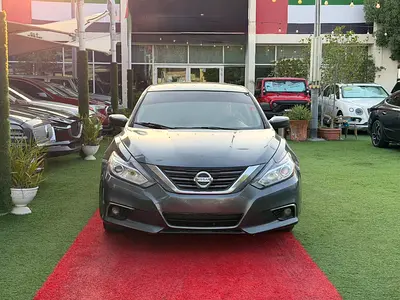 Nissan Altima SV 2016 American Specs - Well Maintained