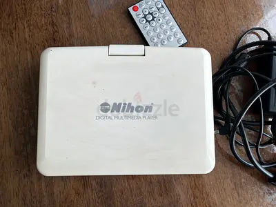 Portable DVD Player with Screen WORKS!