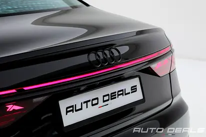 صورة مصغرة 8 لـ 2022 AUDI S8
