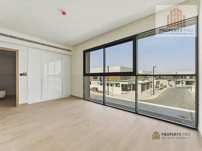 VERY SPACIOUS 3 BR +MAID | LANDSCAPED | READY TO MOVE IN
