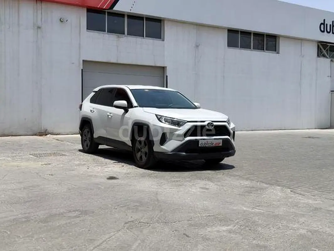 Toyota Rav 4 2023 — photo 1 of 13
