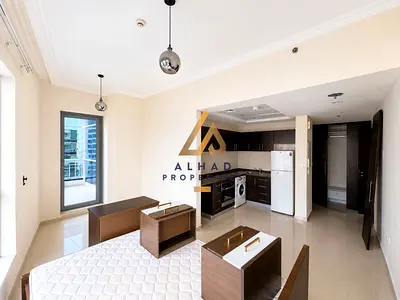 GREAT VIEWS | EXCLUSIVE LIVING | VACANT