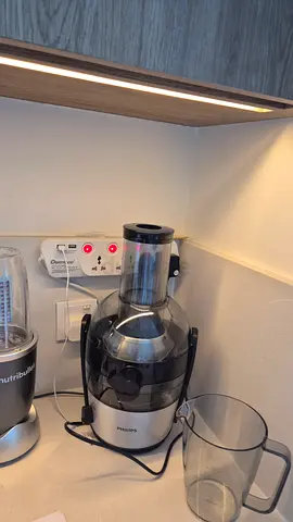 Philips Juice maker with cup