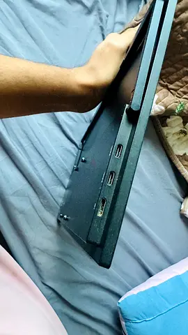 Portable screen for laptop with upto 144hz of refresh rate 2k resolution and hdr