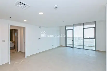 Multiple Options | Balcony | Next to Park & Cafe