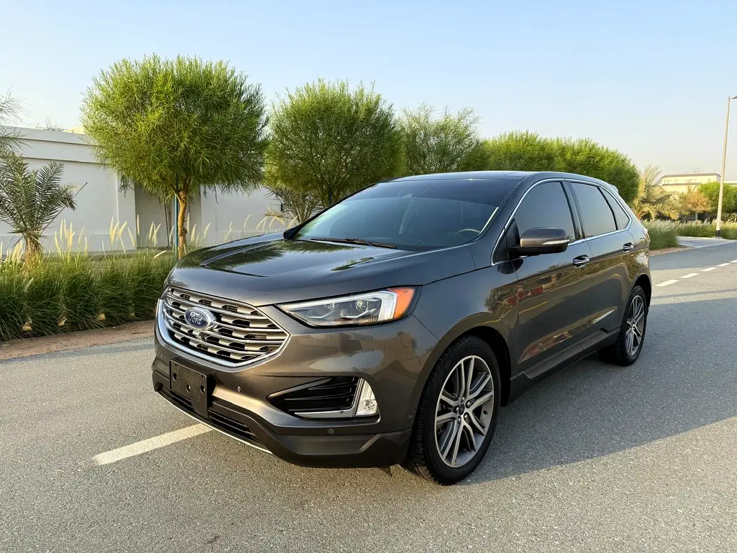 Ford Edge 2019 — photo 1 of 18