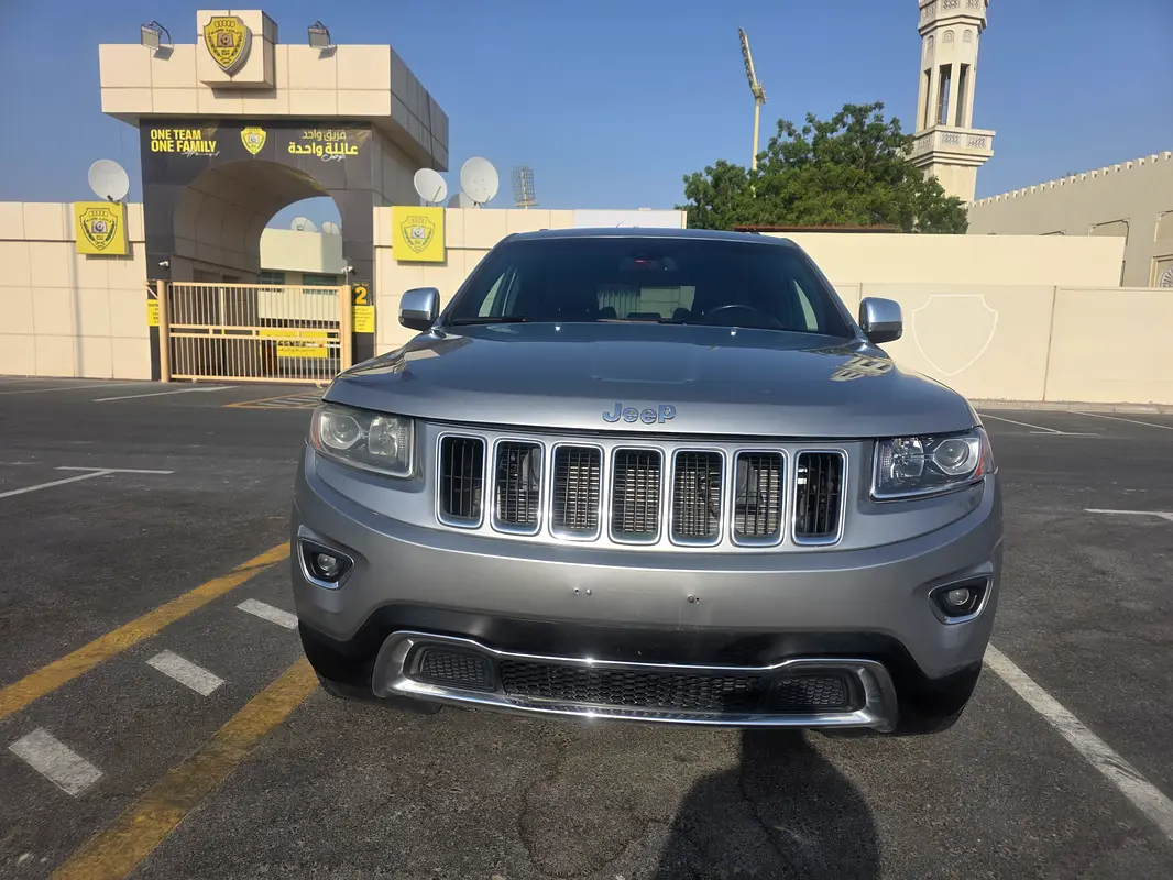 Jeep Grand Cherokee 2014 — photo 1 of 18