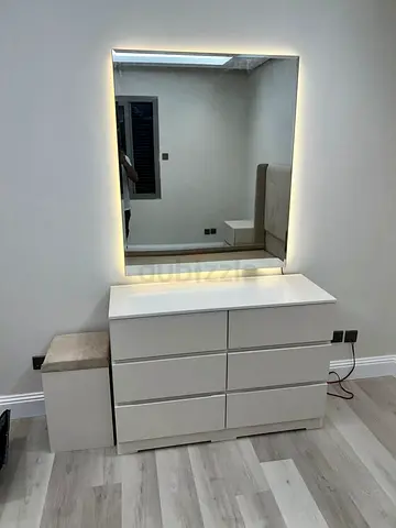 White 6-Drawer Dresser with LED Mirror and Stool
