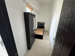Only Females - Big Room - Less Tenant - Near Metro
