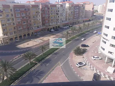 Spacious 2BR Apartment | Universal Apartments | Balcony