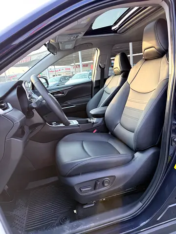 صورة 6 لـ 2025 Toyota RAV 4