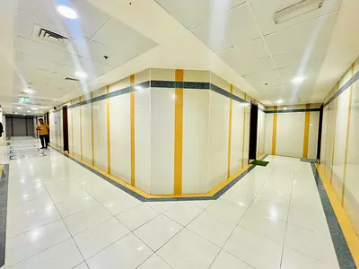 FREE PARKING FREE MAINTENANCE 4 TO 6 CHQ 10 DAYS SHIFTING NEAR TO ANSAR MALL