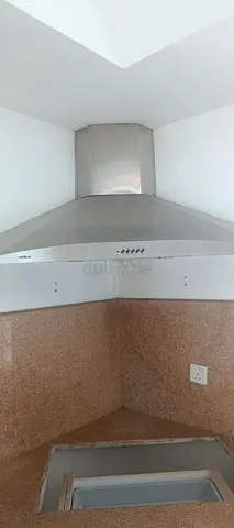 Stainless Steel Wall-Mounted Kitchen Chimney Hood - Good Condition