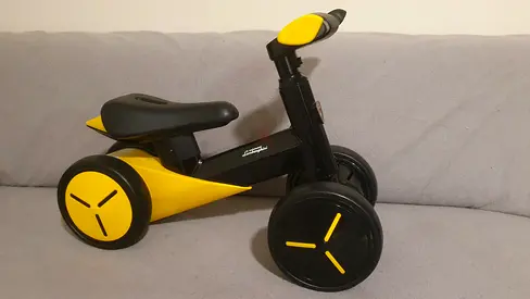LAMBORGHINI Kids 3-Wheel Balance Ride-On Bike - Black Yellow