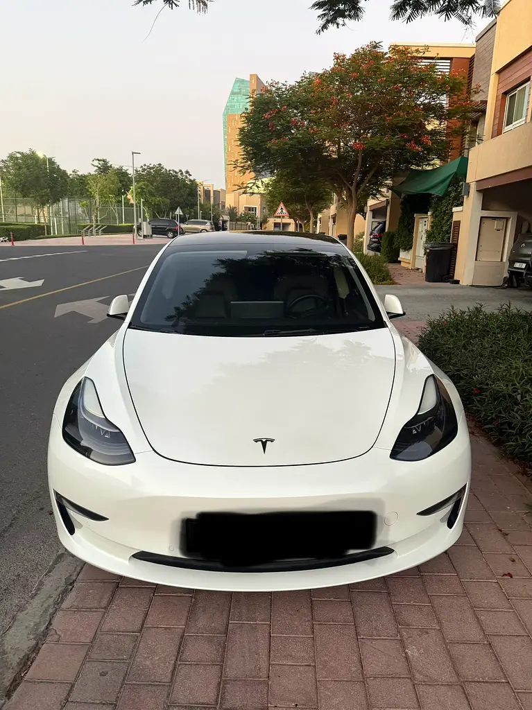 Tesla Model 3 2022 — photo 1 of 9