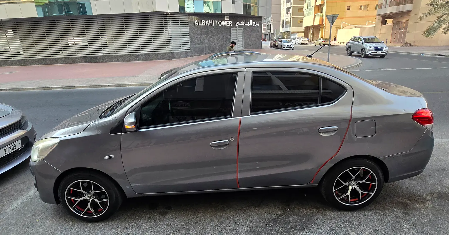Mitsubishi Attrage 2017 — photo 1 of 5