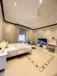 Stunning Spacious Master Bedroom with Ensuite