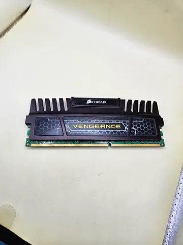Corsair Vengeance DDR3 memory8 GB