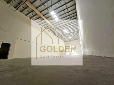With a 120 kva electrical power supply and a strategic location in the heart of the modern industrial zone, it is suitable for all industrial, commercial, logistical and storage activities.