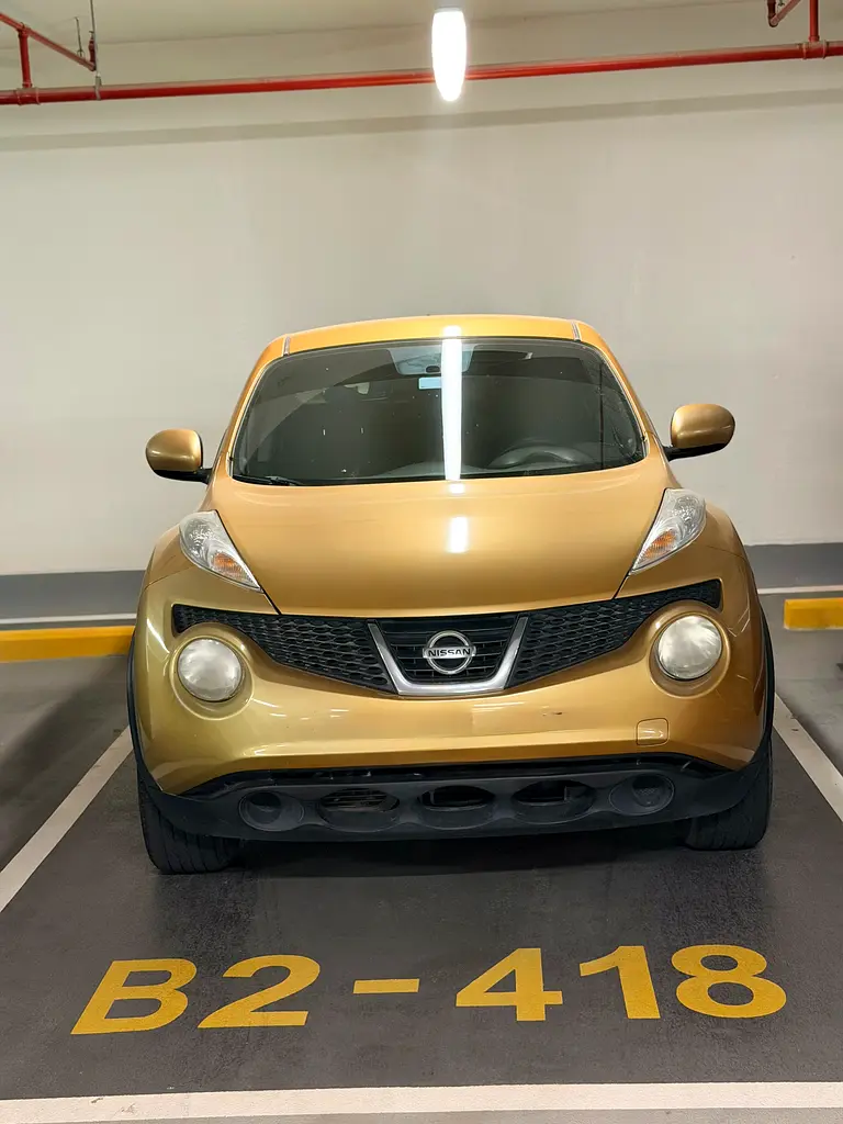 Nissan Juke 2013 — photo 1 of 6