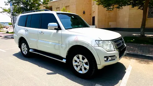 Mitsubishi Pajero 2016 GLS | GCC Specs | Low Mileage | Well Maintained