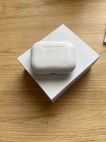 Apple AirPods Pro 3 with Charging Case