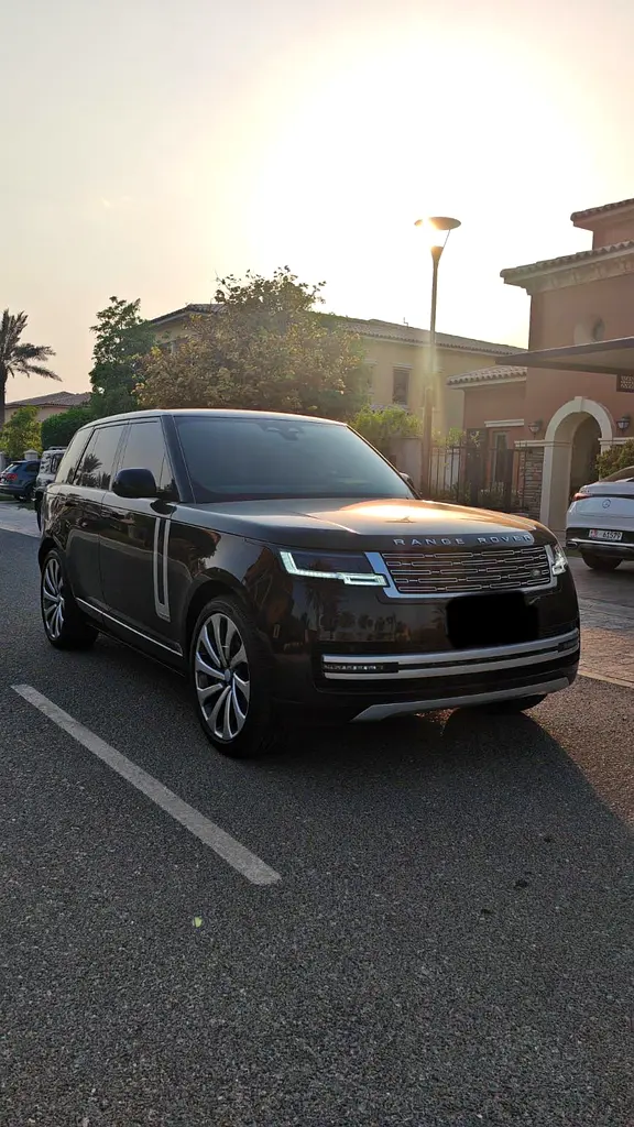 Land Rover Range Rover 2025 — photo 1 of 7