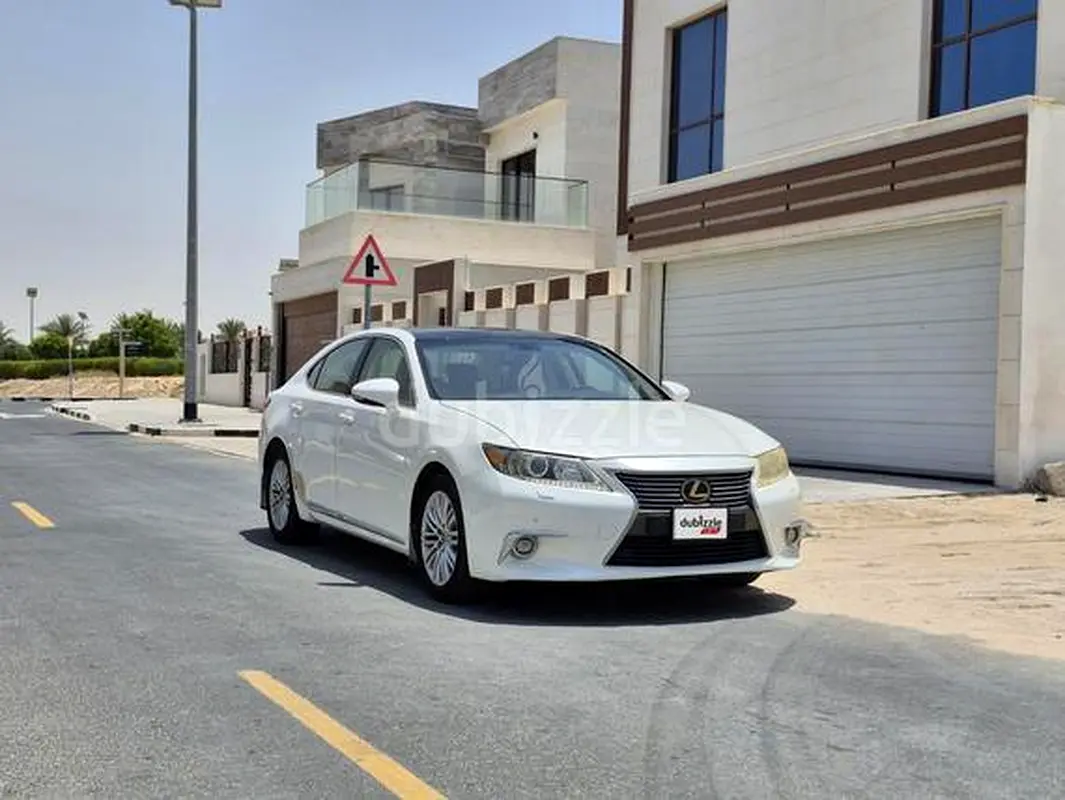 Lexus ES-Series 2015 — photo 1 of 14