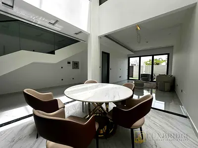 Brand New | Furnished | Closed Kitchen