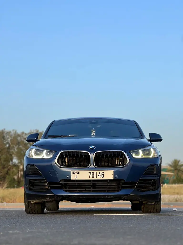 BMW iX2 2022 — photo 1 of 9